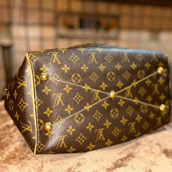 Authentic Louis Vuitton Monogram Canvas Tivoli Satchel - Picture 3 of 13